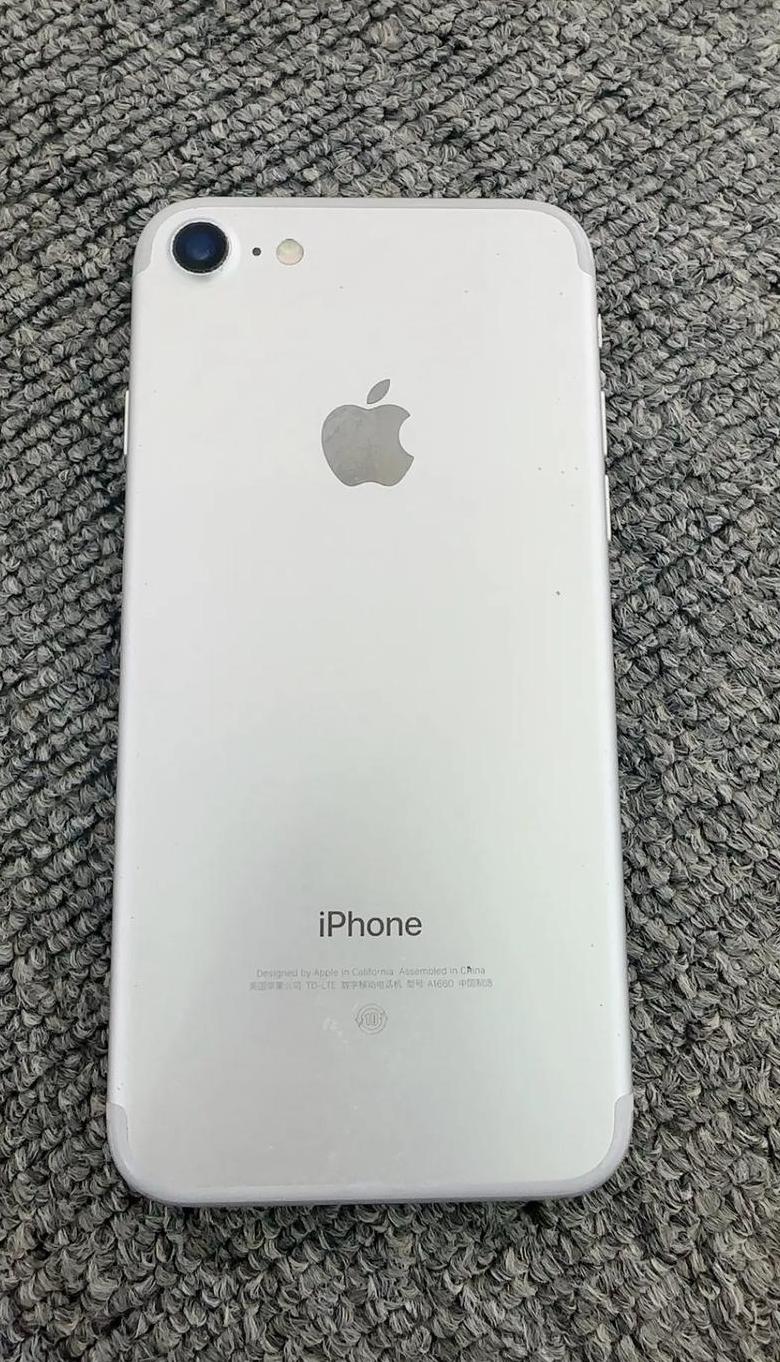 苹果手机6.7寸是多少厘米