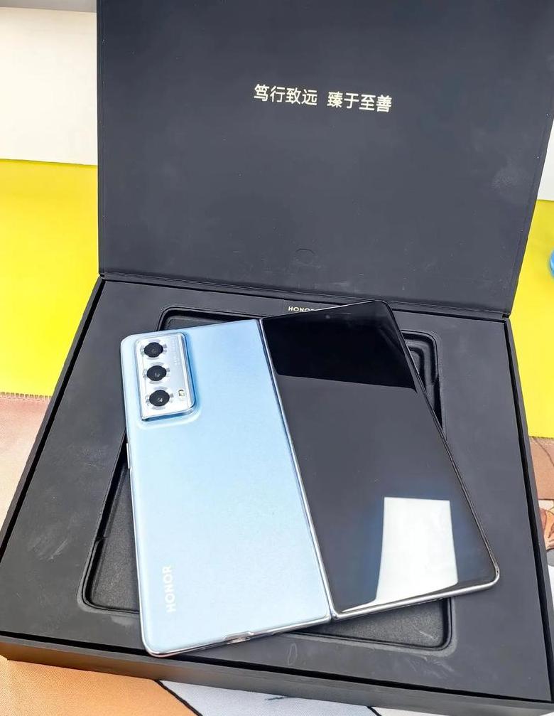 荣耀magicv2折叠屏