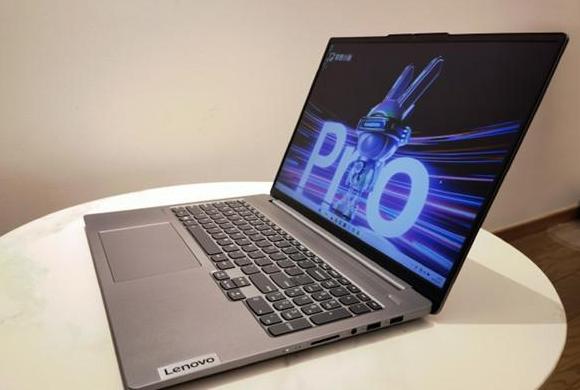 联想小新pro16哪个版本