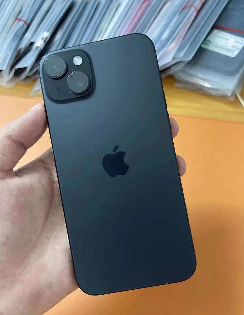 iphone 6.7寸